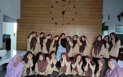 Ekskul Market Place Kunjungan ke Kantor B`Elef Official